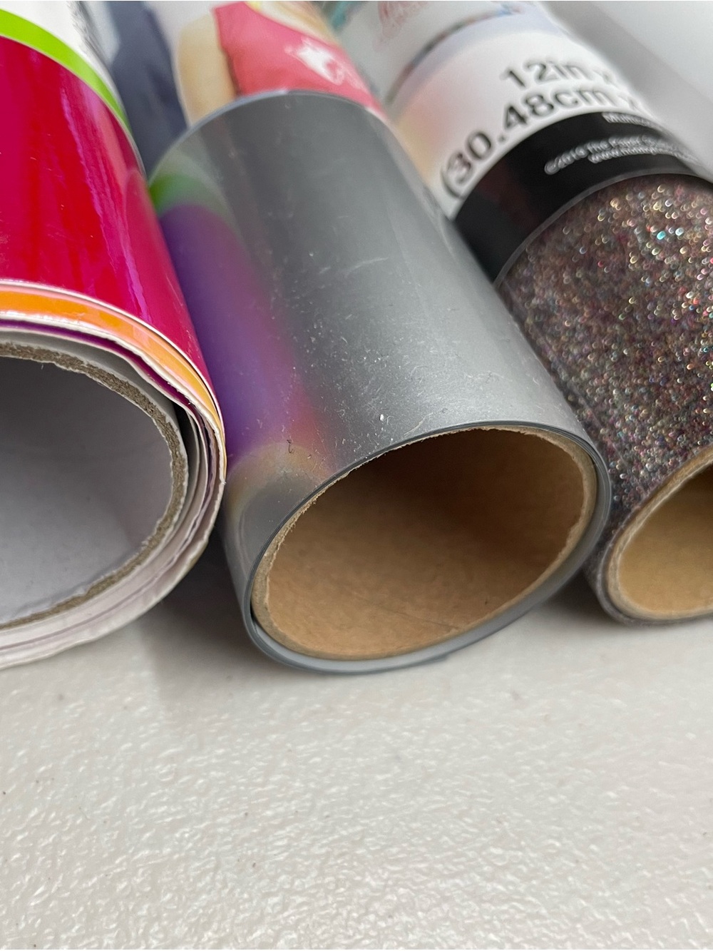 Cricut (4) The Paper Studio (4)
crafting vinyls rolls Holographic, glitter - Picture 4 of 12